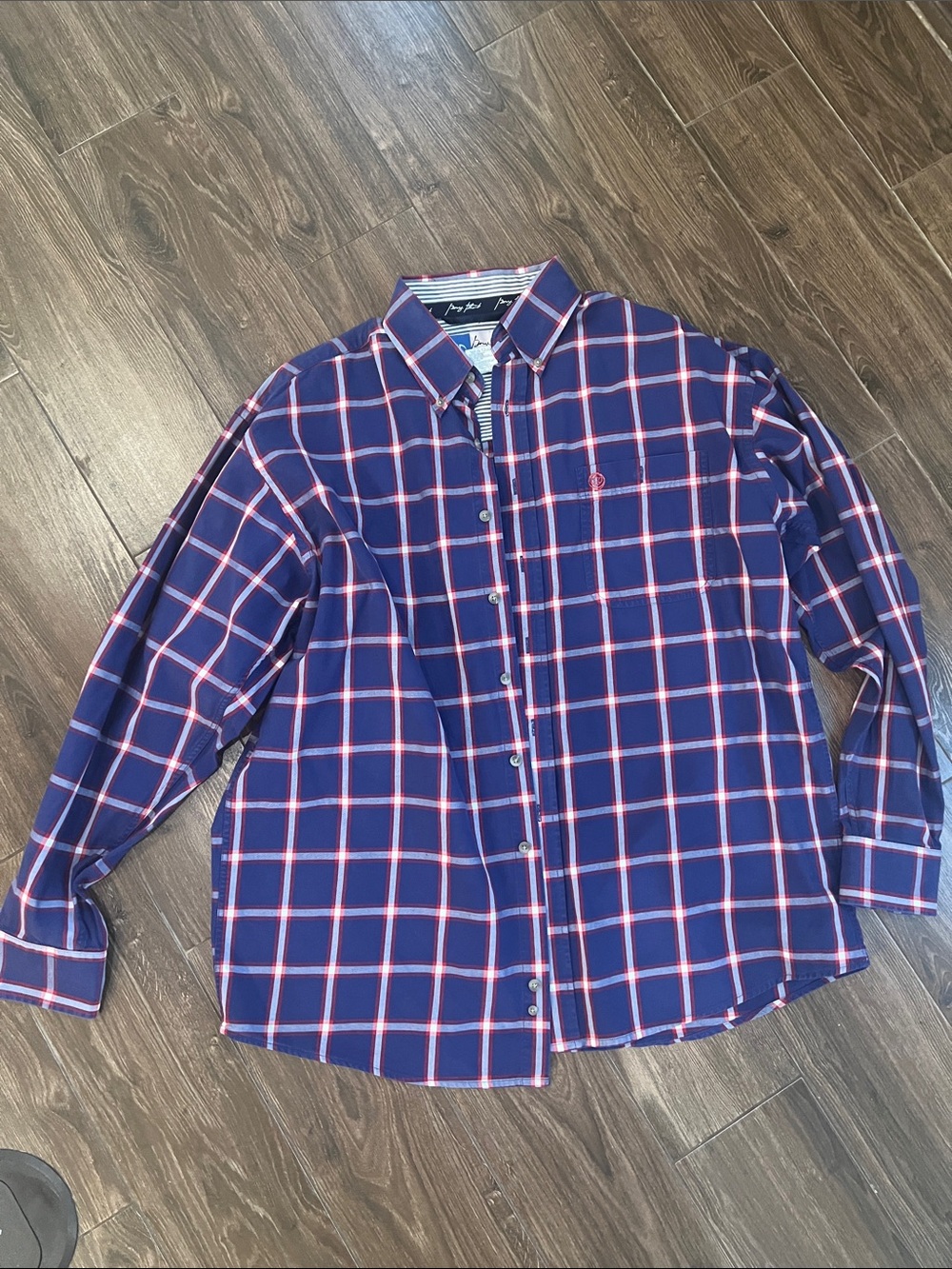 Men's Navy & Red Plaid Button-Down Shirt - Casual Comfort